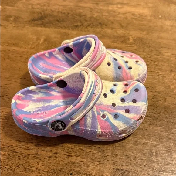 CROCS Kids' Pastel Swirl Clogs - Picture 2 of 5